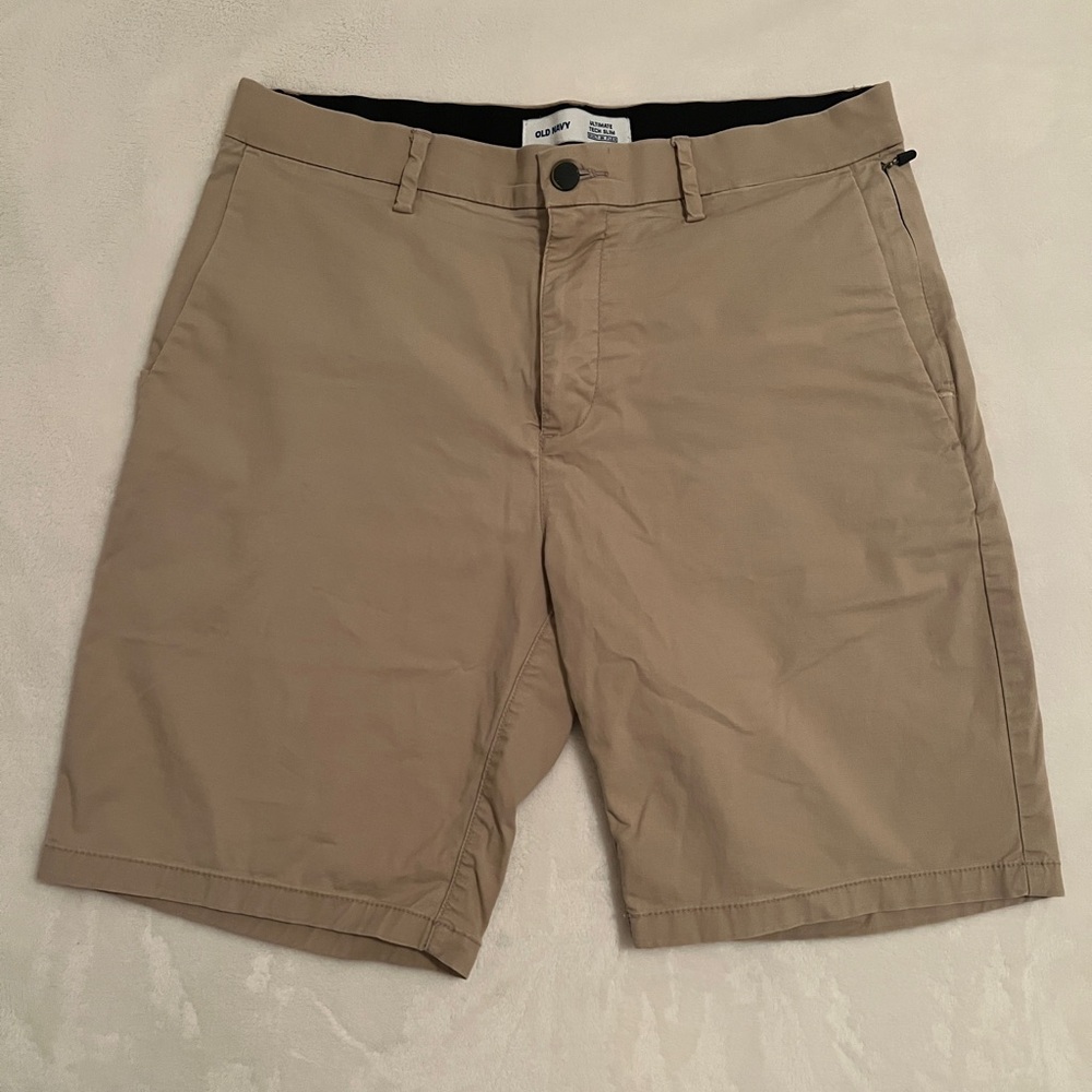 Old Navy Ultimate Tech Slim Short - Waist 33
